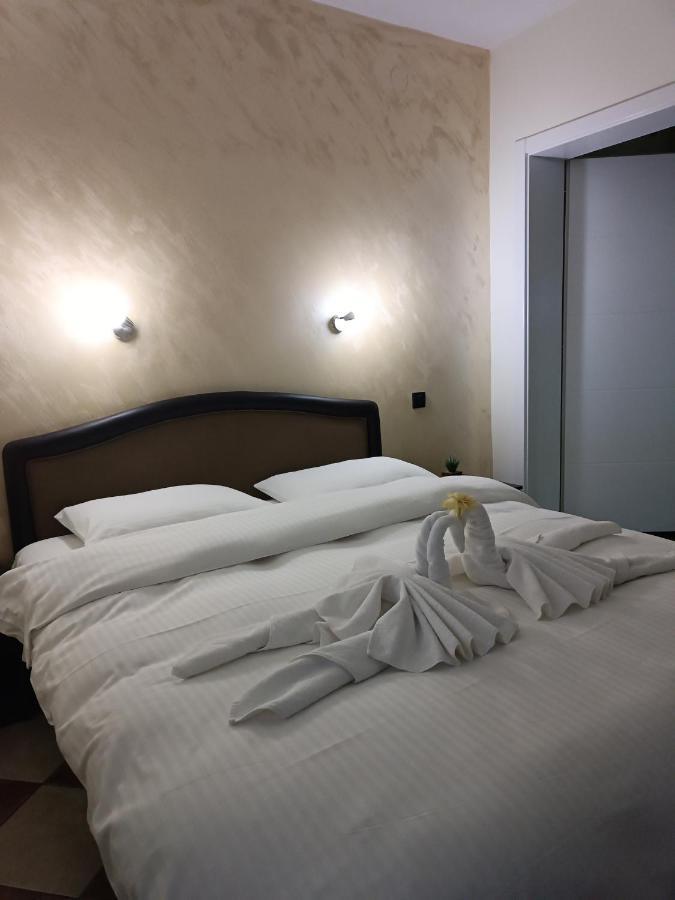 V & V Villa Lalince Ngoại thất bức ảnh