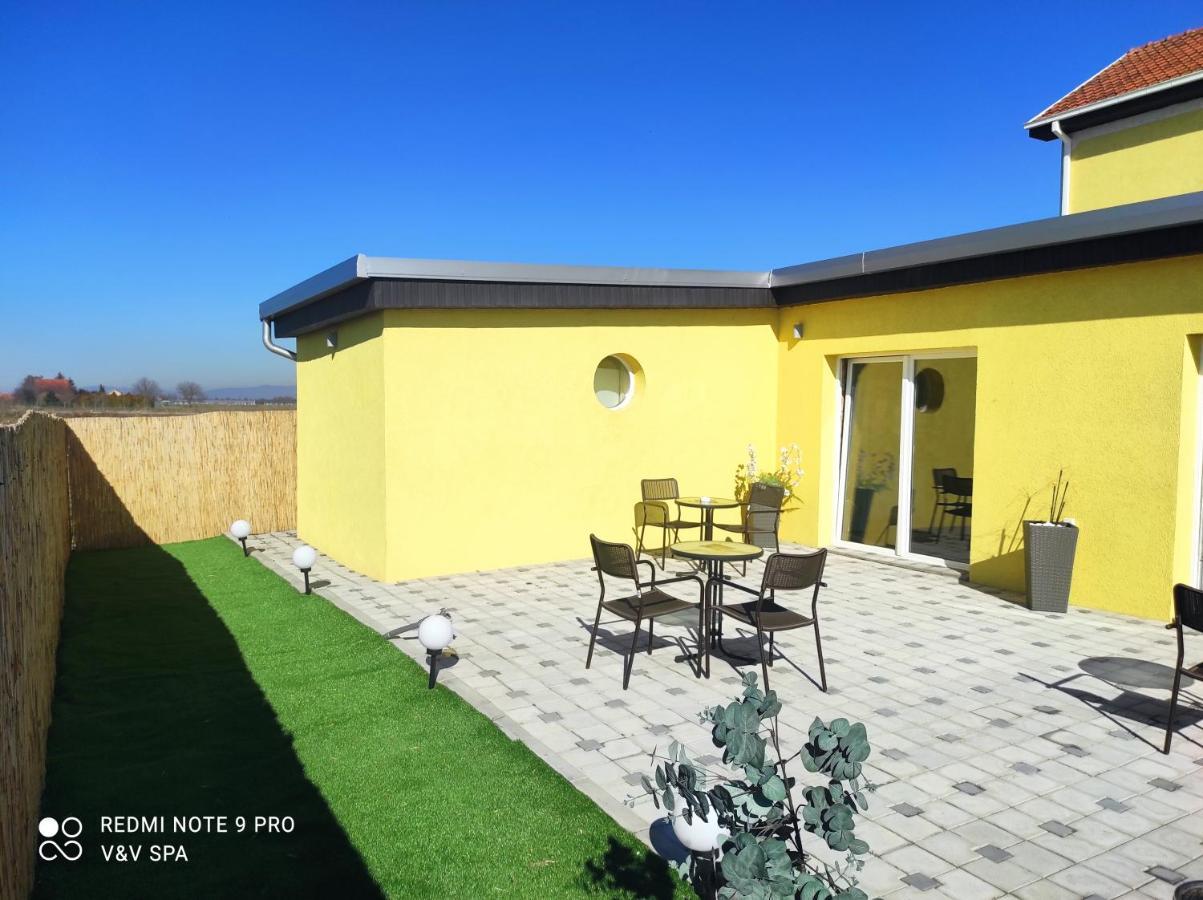 V & V Villa Lalince Ngoại thất bức ảnh