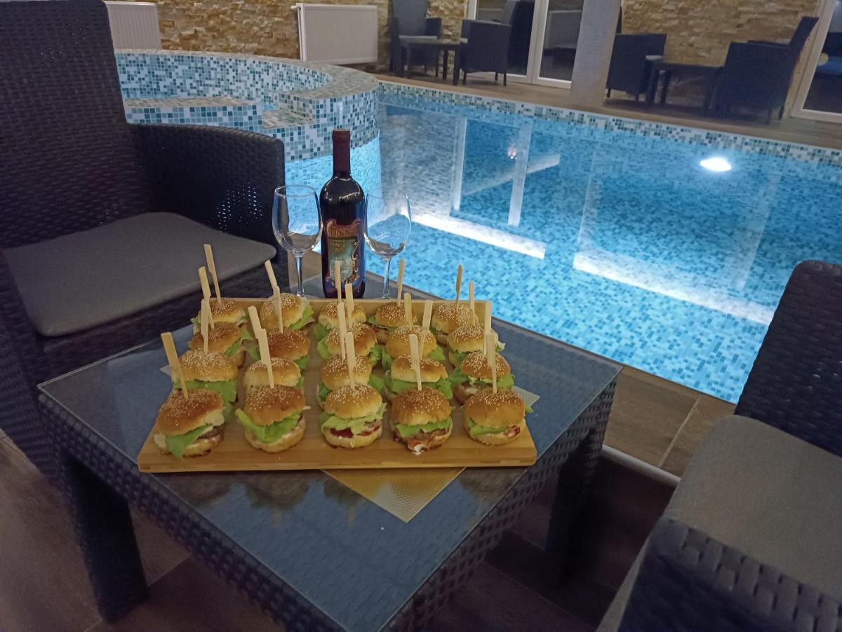 V & V Villa Lalince Ngoại thất bức ảnh