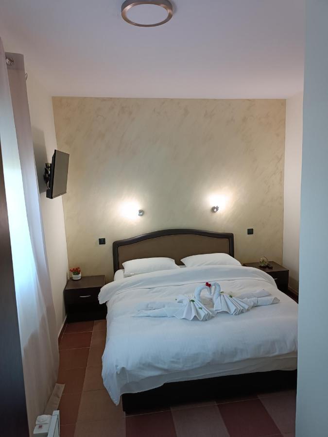 V & V Villa Lalince Ngoại thất bức ảnh